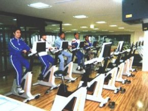 東淀川屋内プールトレーニング場