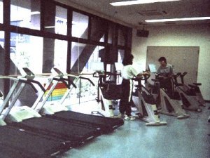 東成屋内プールトレーニング場